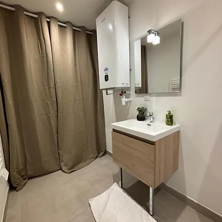 Appartement L'étoile Dorée Avec Parking Valence (Drome)